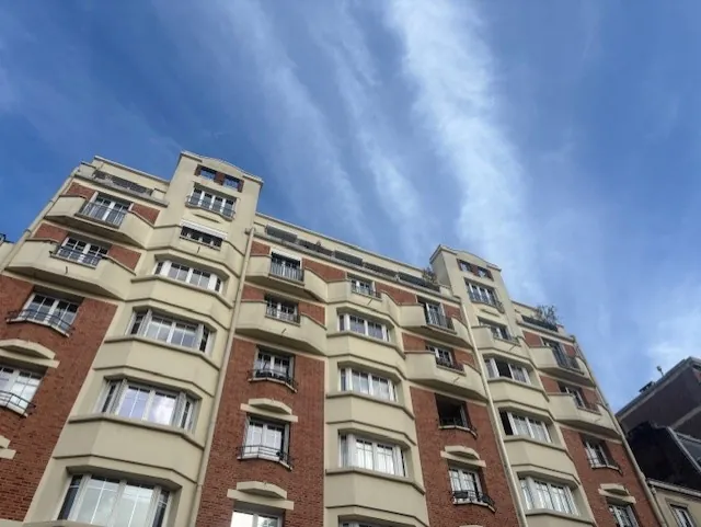 Appartement T3 avec Balcon à Lille, Résidence Ancienne et Calme 