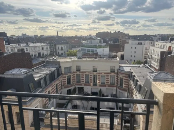 Appartement T3 avec Balcon à Lille, Résidence Ancienne et Calme