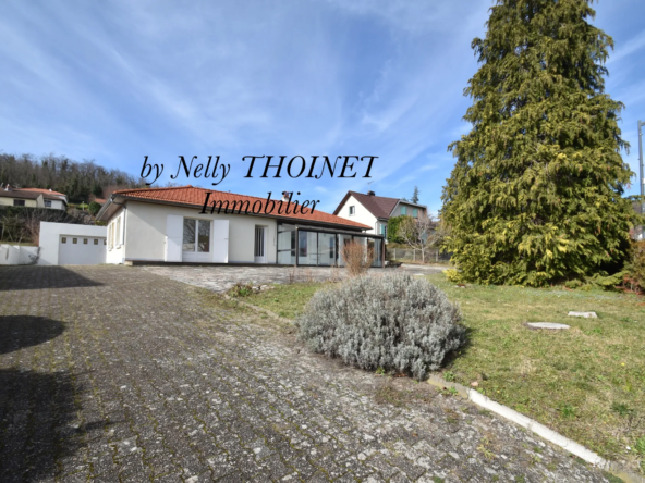 A vendre maison de plain-pied à La Roche Blanche avec véranda, garage et grand terrain de 1233 m²