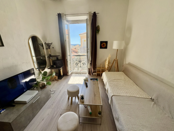 Studio de 24 m² à Toulon Saint-Roch, parfait pour investissement ou premier achat