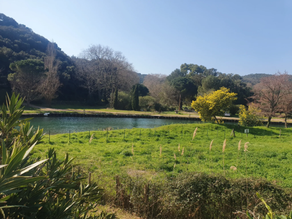Charmant T2 en rez-de-jardin à Agay, proche plage et étang