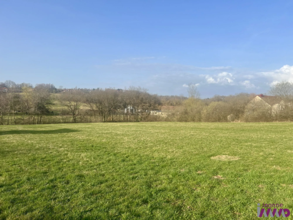 Terrain constructible à vendre à Frahier, proche Belfort, idéal pour votre future maison