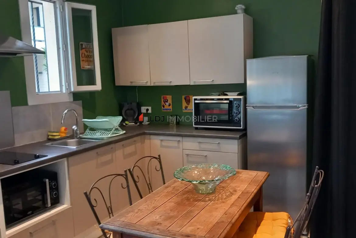 Cuisine aménagée Appartement T2 avec terrasse à Canet-en-Roussillon – Proximité Mer 