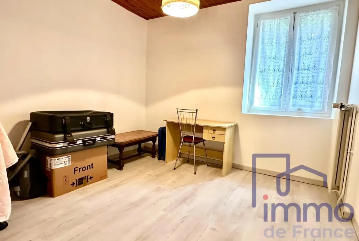 Appartement 4 pièces de 107m² avec jardin privatif à Saint-Étienne 