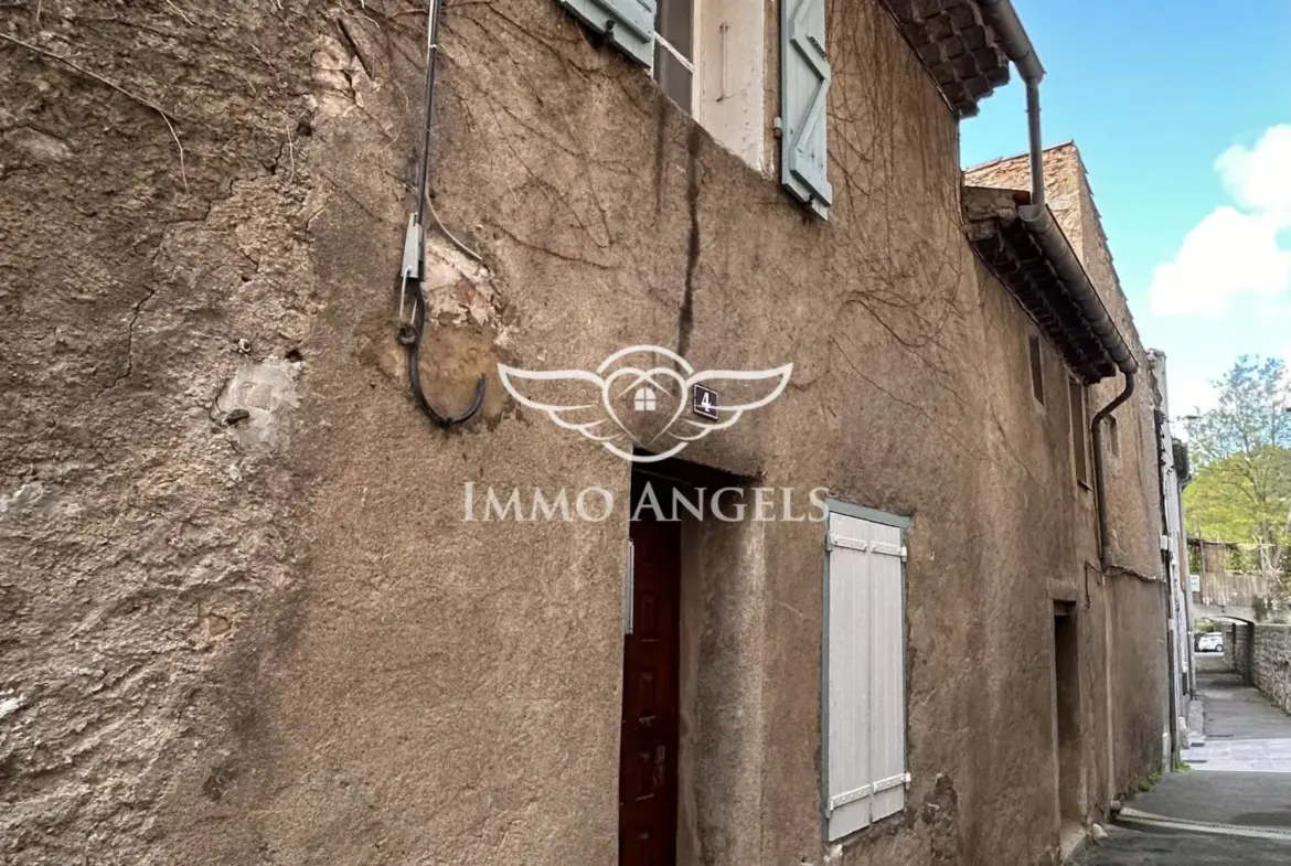 Maison de village à rénover à Lagrasse, 168 m² avec potentiel 
