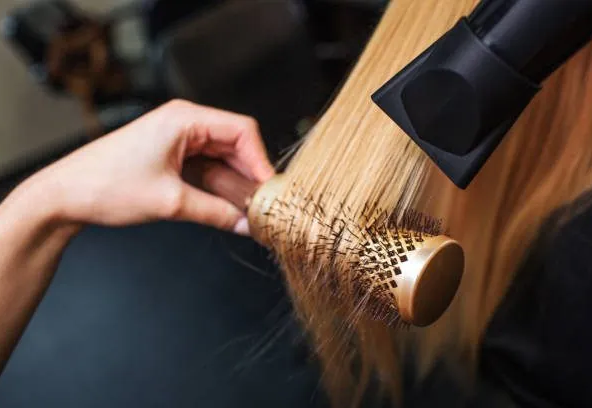 Fonds de commerce salon de coiffure à vendre avec logement à Orsay (91)