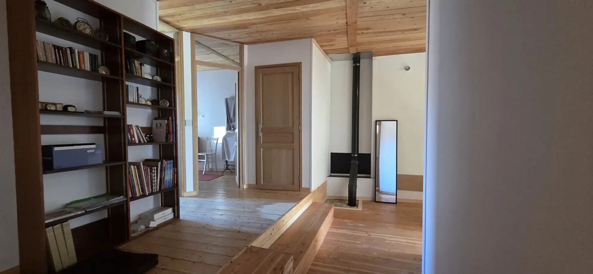 Maison en pierre rénovée de 120 m² avec terrain à Vernoux-en-Vivarais 