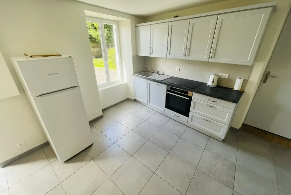 Maison de Bourg Rénovée à Cisse - 116 m² avec Cour et Préau 