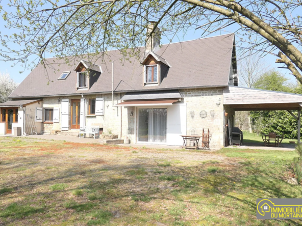 Maison avec gîte à Sourdeval, terrain arboré et bon rapport qualité-prix