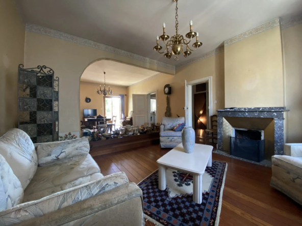 Appartement lumineux de 160 m² à rénover au centre-ville de Carmaux