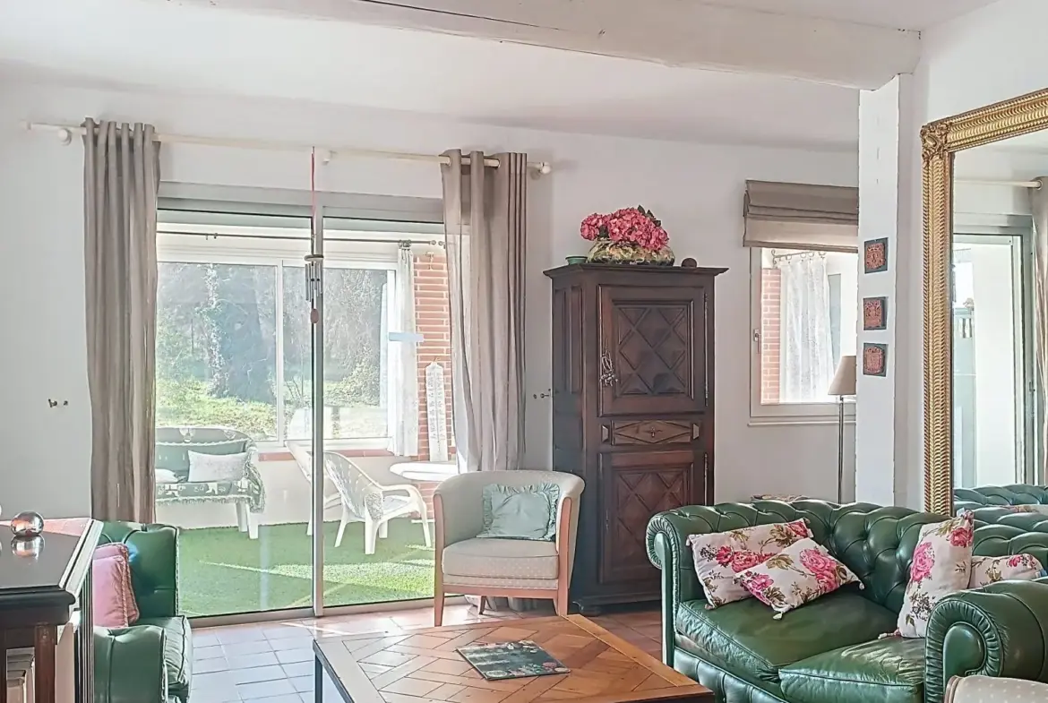 Maison à Graulhet de 136 m² avec jardin, piscine et potentiel de rénovation 