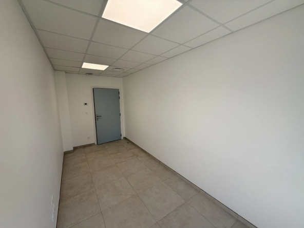 Bureau de 14,55 m² à vendre à Lorgues, proche centre-ville