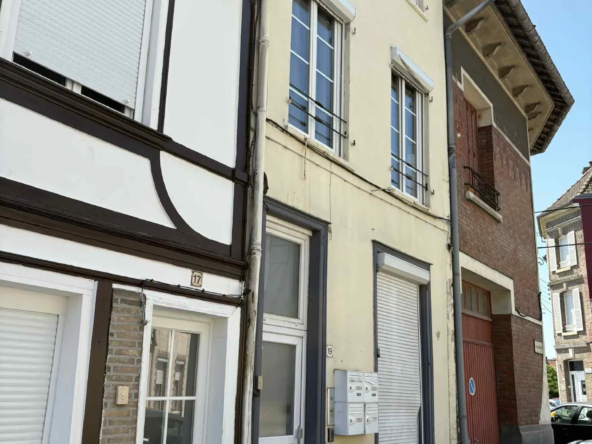 Immeuble locatif en centre-ville d'Abbeville, plusieurs lots disponibles