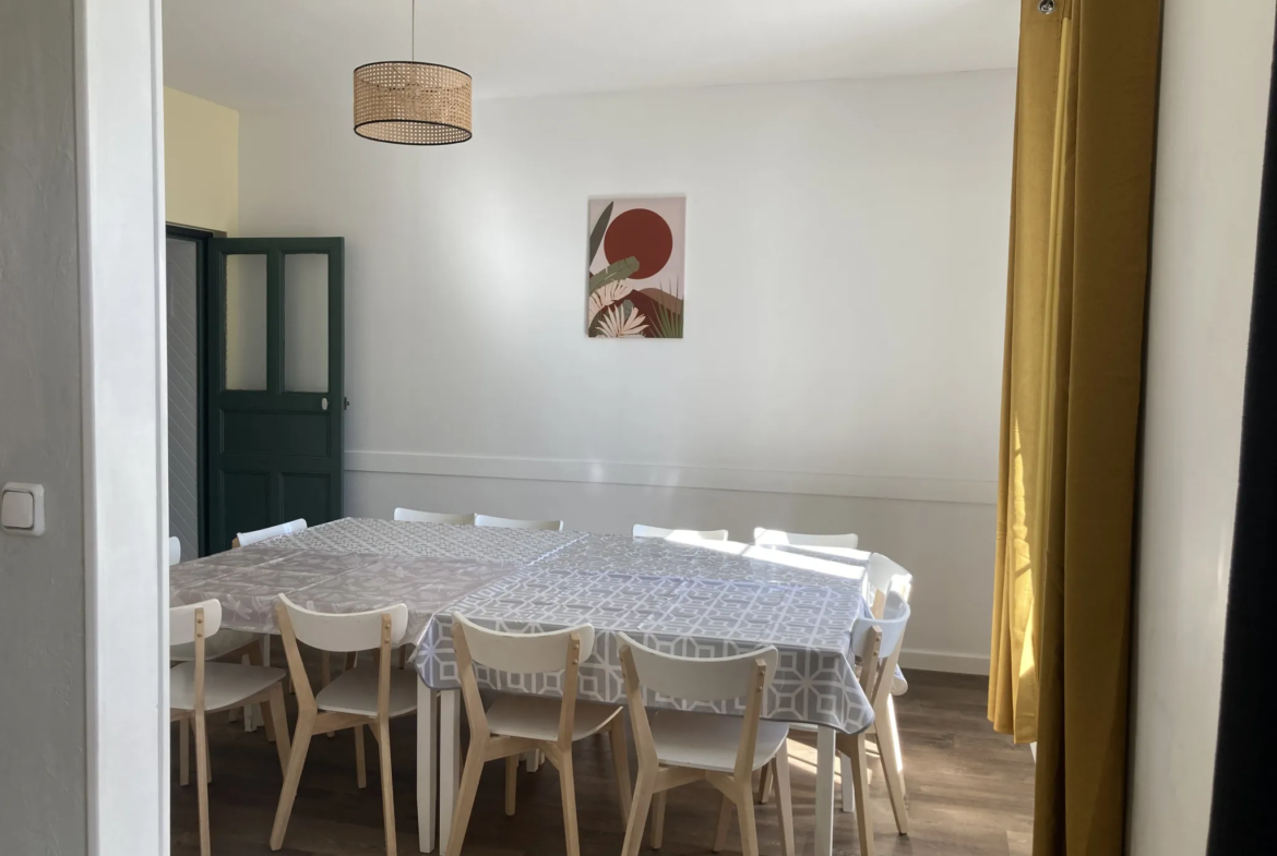 Grande maison de ville renovée aux Epesses, idéale pour gîte ou résidence principale 
