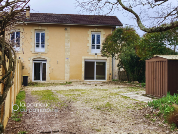 Maison à Béguey avec 2 chambres, dépendances et jardin - Proche Bordeaux