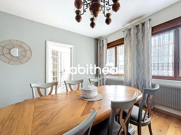 Grande maison de ville familiale à Courrières avec jardin, garage et combles aménageables