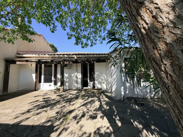 Maison de ville 3 pièces avec jardin à Nîmes, quartier Les Amoureux