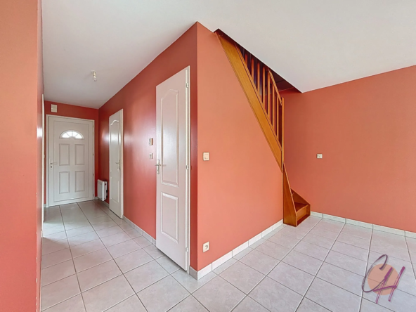 Maison à vendre à Bléré - Spacieuse et prête à habiter