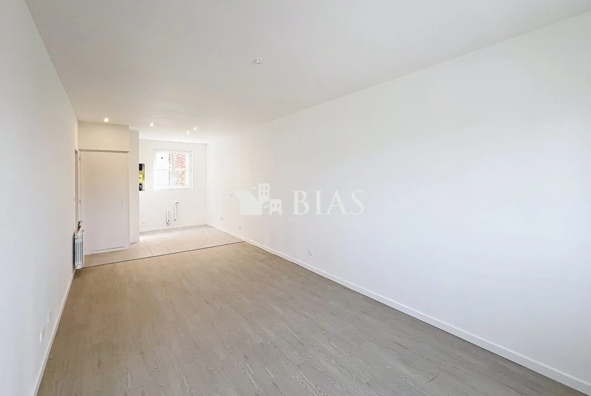 Maison à vendre à Nassandres-sur-Risle de 136 m² rénovée avec jardin et atelier, idéal famille 