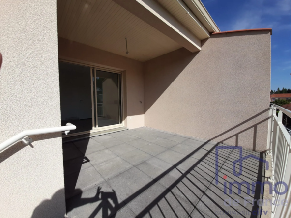 Appartement T4 à vendre à Montbrison avec terrasse et stationnement