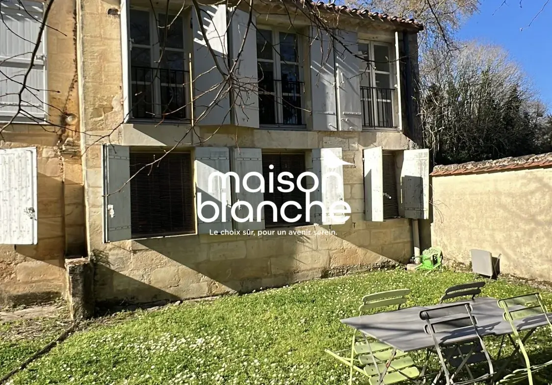 Investissez dans un charmant appartement T1 dans un château à Pessac 