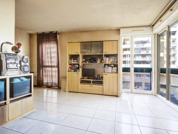 Appartement T1 à vendre au centre-ville de Perpignan avec location en cours