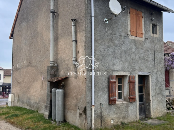Maison à rénover de 57 m² avec jardin à Neuilly-en-Donjon – Opportunité d'investissement
