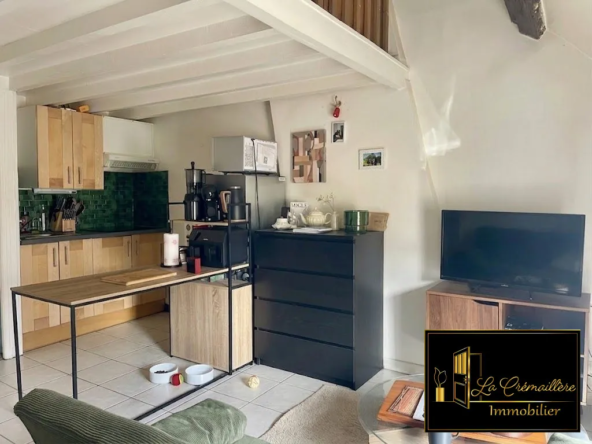 Studio avec mezzanine à Dourdan, proche commodités et gare RER, idéal investissement