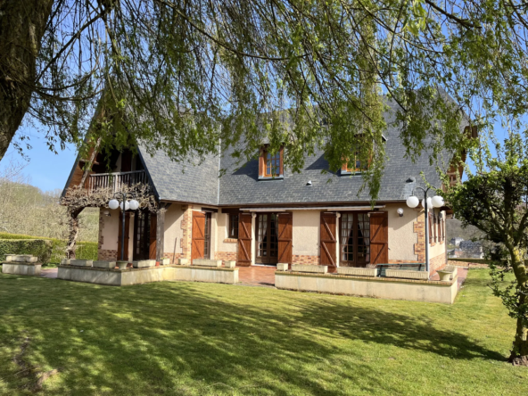 Maison familiale à vendre à Valmont avec 4 chambres et sous-sol complet