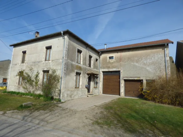 Spacieuse ferme rénovée avec terrain de 3100 m² entre Toul et Vaucouleurs