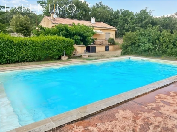 Villa provençale avec piscine et vue sur le Luberon à Viens