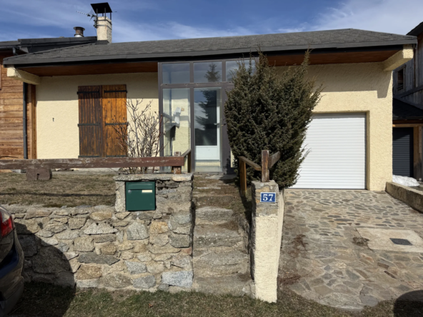Maison de plain-pied avec jardin et garage à Bolquère - Opportunité à saisir