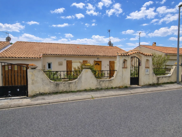 Maison de plain-pied à Pennautier avec piscine et véranda