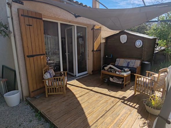 Charmante maison de loisirs autonome à Salles d'Aude avec terrain de 4100 m²