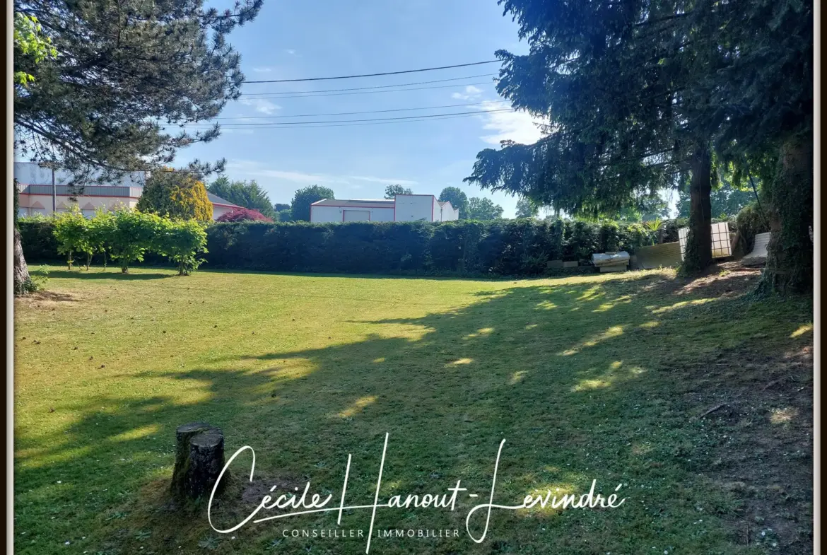 Terrain constructible de 650 m² à Romagné proche Fougères 