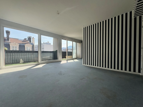Appartement lumineux de 6 pièces avec balcon au centre de Clermont-Ferrand
