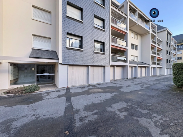 Appartement Duplex de 82 m² à Thiers avec Terrasse, Parking et Garage