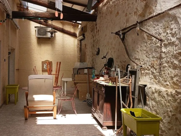 Vente maison vigneronne de 150 m² à Salles-d'Aude avec terrasse et garage