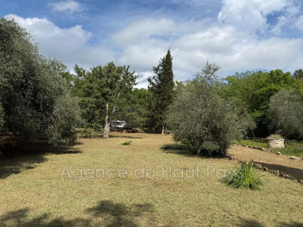 Terrain agricole de 3500 m² à Saint-Cézaire-sur-Siagne avec vue dégagée