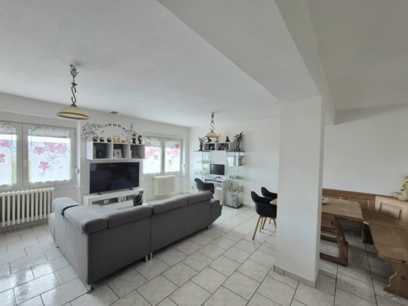 Appartement spacieux de 149 m² à vendre à Homecourt avec vue panoramique