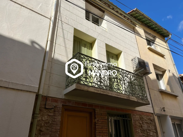 Maison à vendre à Llupia - T3 de 101 m² avec extérieur calme