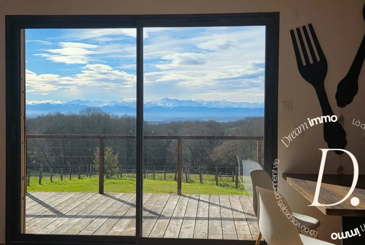 Maison neuve avec vue panoramique sur les Pyrénées à Marciac 