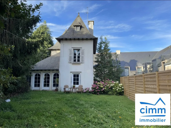 Maison à rénover à Châteaugiron avec grand terrain de 492 m²
