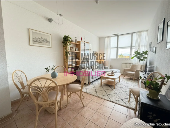 A Vendre Appartement T3 de 85 m² avec Stationnement à Carpentras