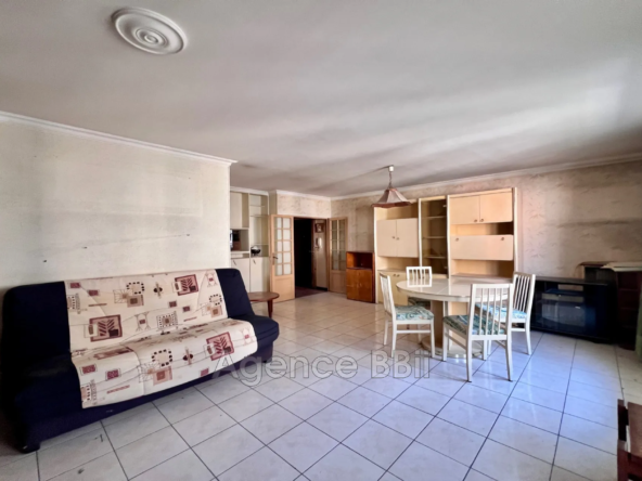 Appartement à vendre de 90 m² avec cave et parking à Nice L'Ariane