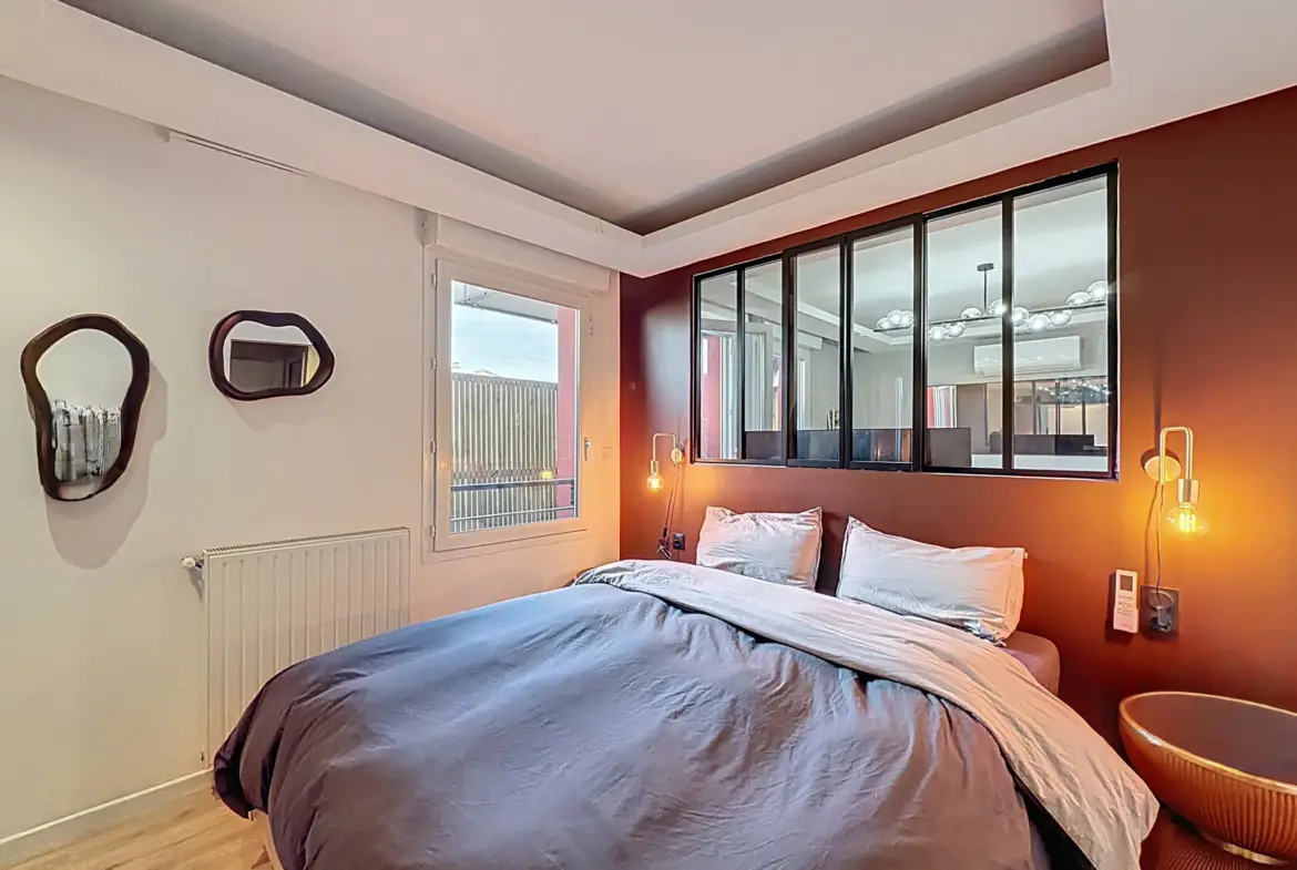 Appartement T2 rénové de 40 m² à Bron avec garage et balcon - Investissement ou résidence 