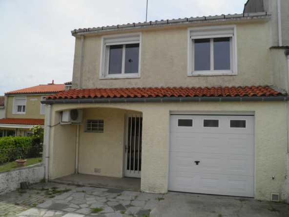 Maison type Sidobre à vendre à Castres avec jardin et 4 chambres