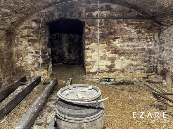 Local commercial à vendre au cœur d'un village viticole de Beaune