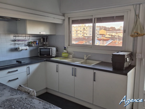 Appartement T4 à Perpignan proche Palais des Congrès avec balcon et loggia