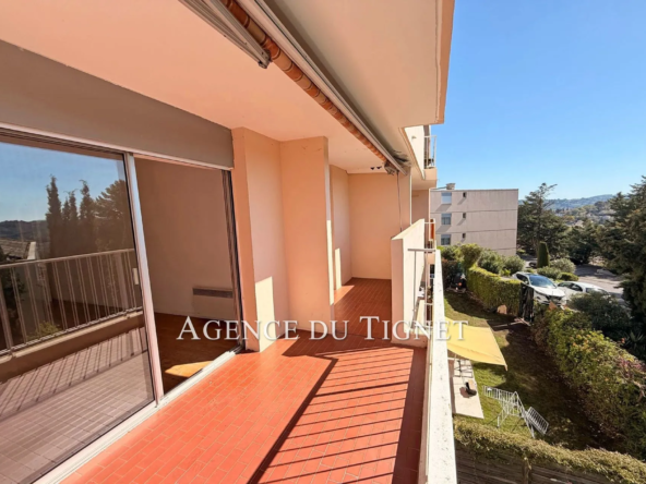 Vente Appartement 3 Pièces à Grasse avec Terrasse et Parking